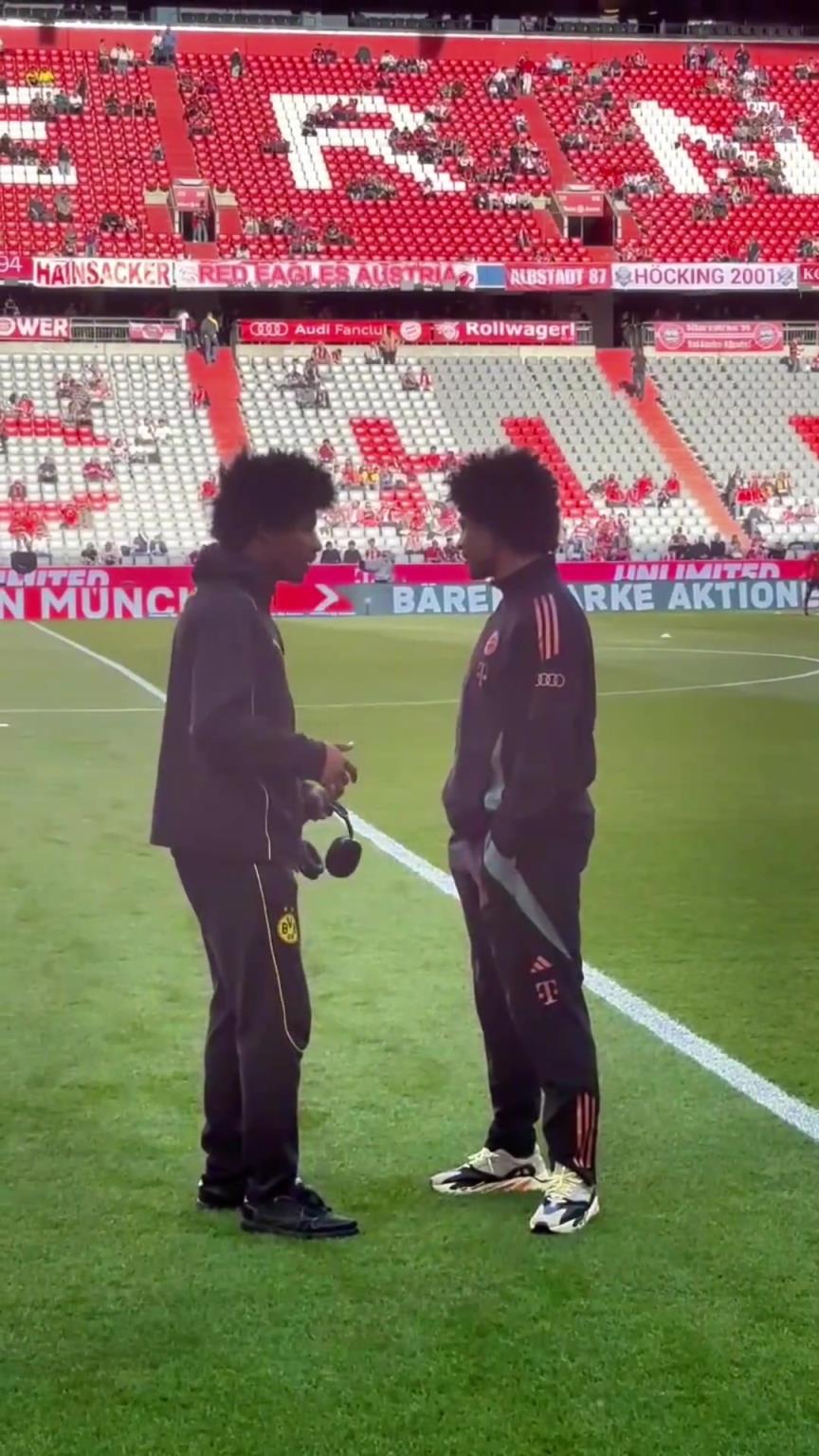 一模一樣的蓬蓬頭！一時分不清阿德耶米和格納布里了！